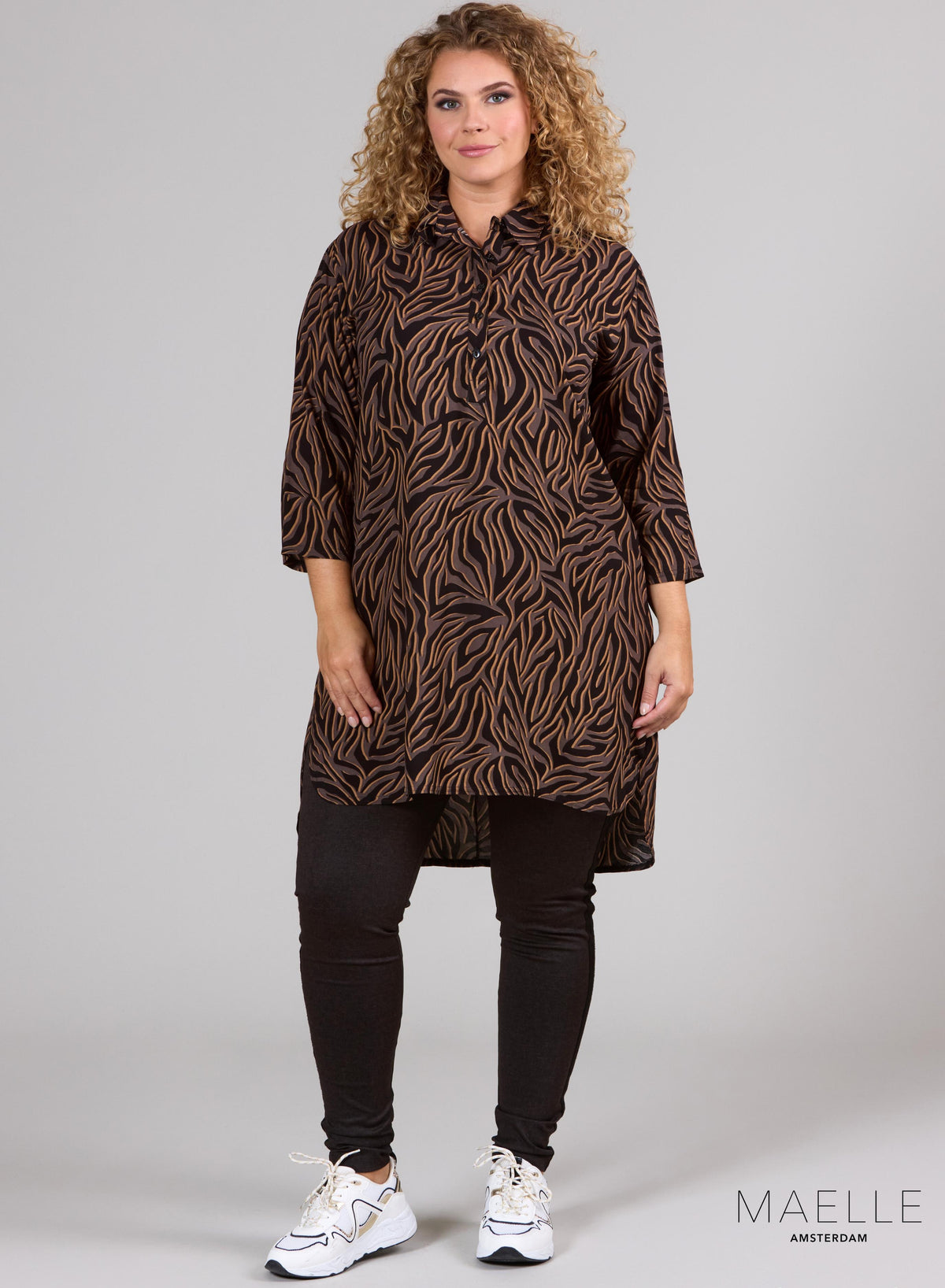 Maelle Tuniek met knoopsluiting, viscose met zebraprint, bruin