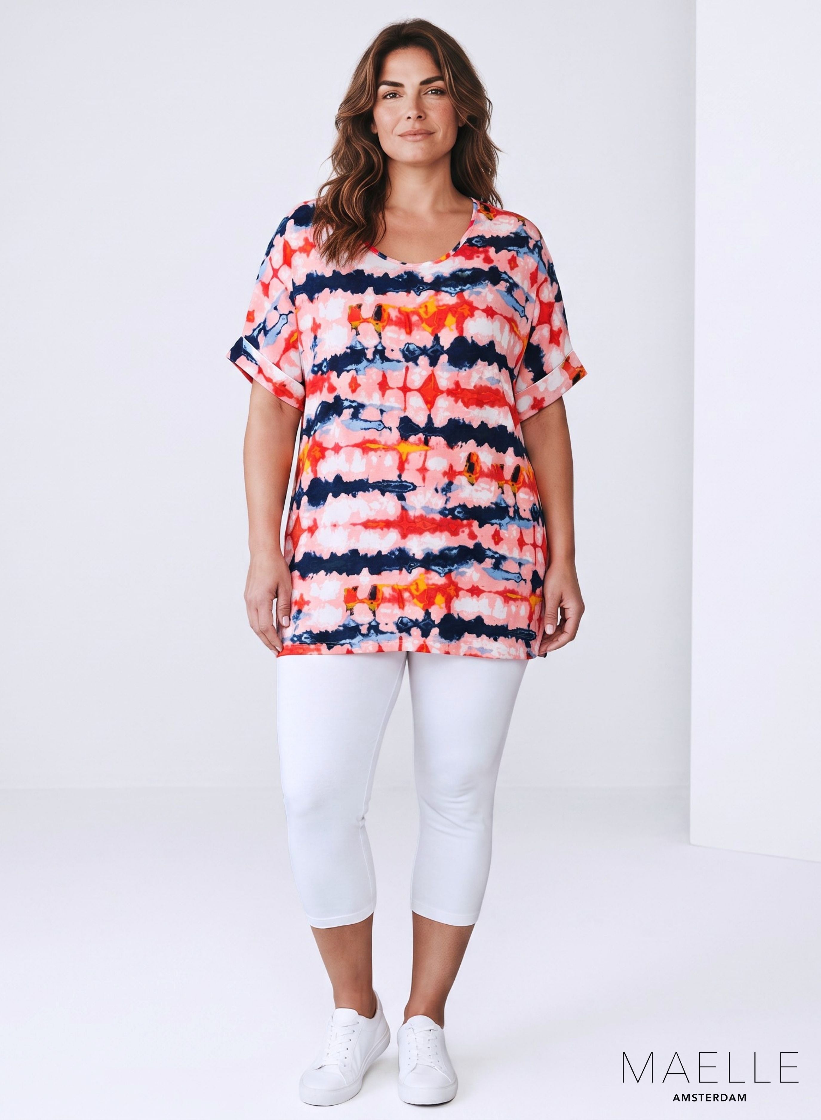 Maelle Langes, gerade geschnittenes T-Shirt mit Print aus Viskose A44-005