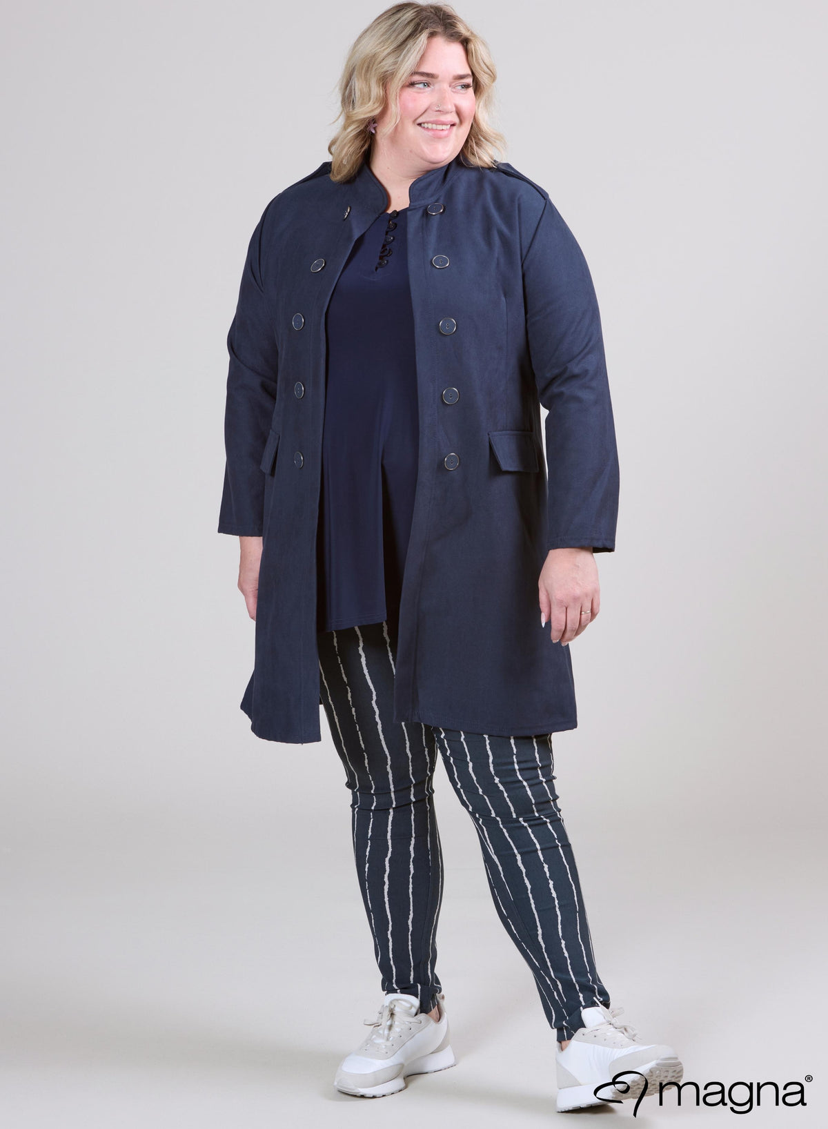 Magna Suede Feel Jacke mit Knopfdetails, Marineblau