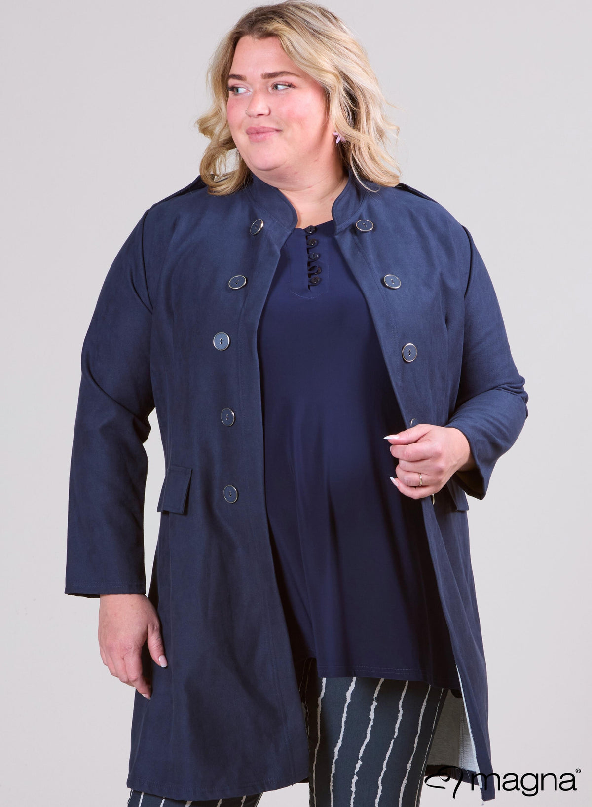 Magna Suede Feel Jacke mit Knopfdetails, Marineblau