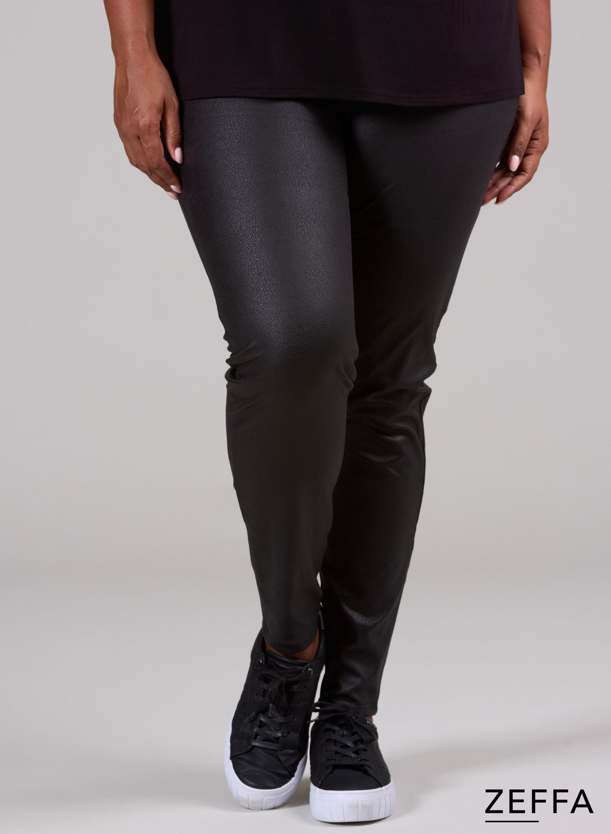 Zeffa Leggings in schwerer Lederoptik, Schwarz