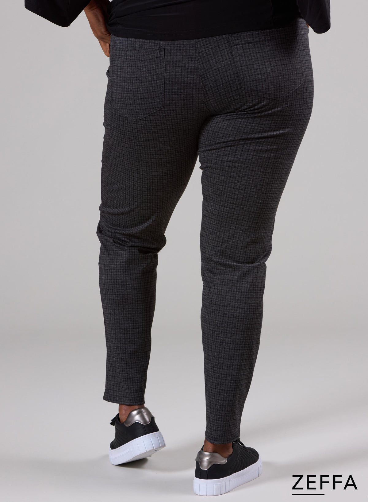 Zeffa Stretchy Warm Viscose Broek met Ruitjespatroon Grijs