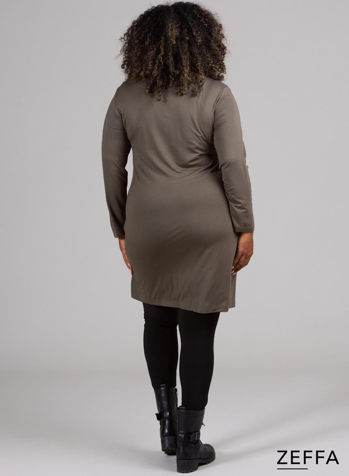 Zeffa – Tunika mit Knopfdetail in Khaki