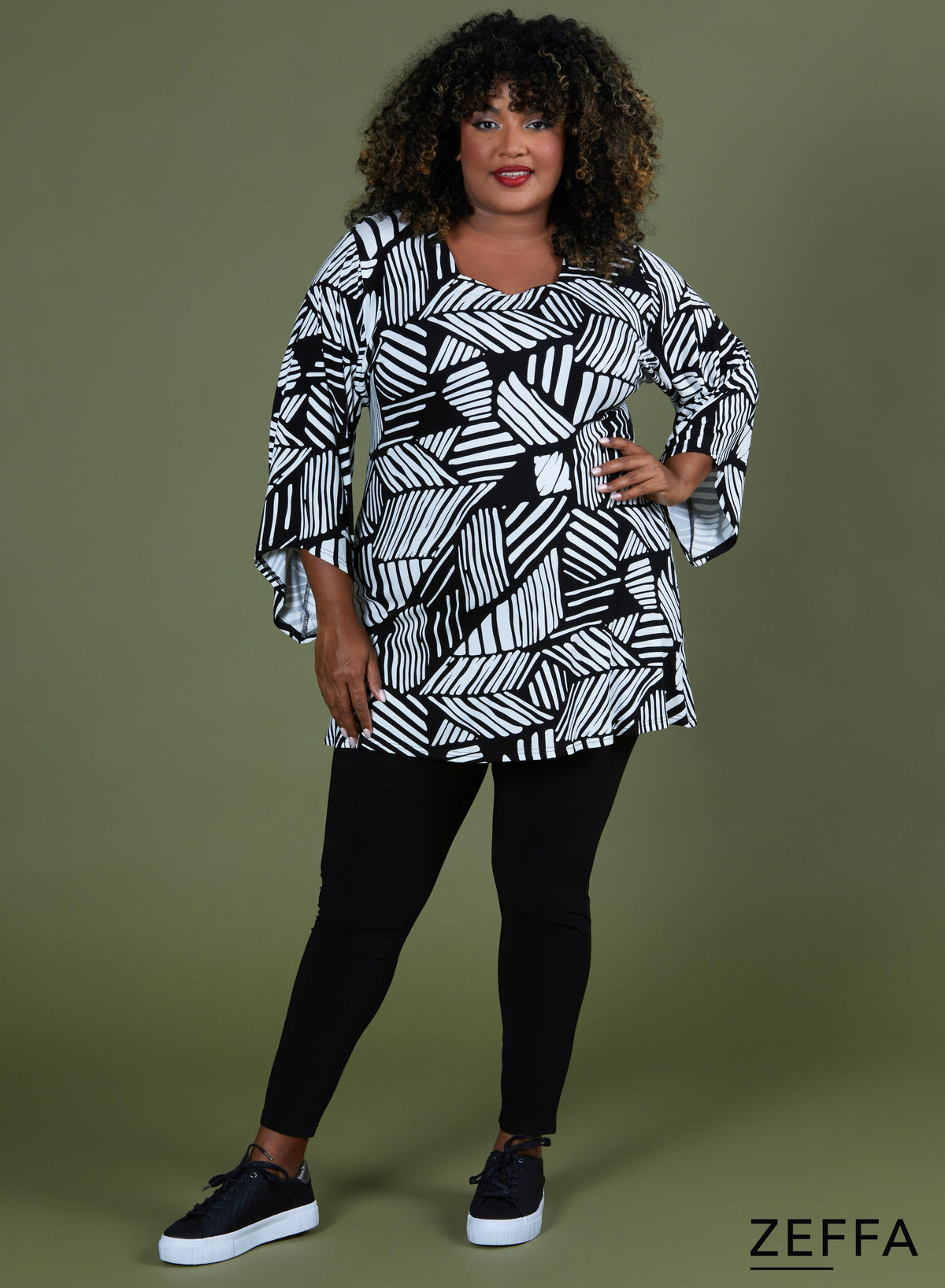 Zeffa Tuniek met wijde mouwen, zwart-wit patroon